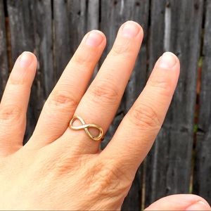 10 KT Gold Infinity Symbol Ring